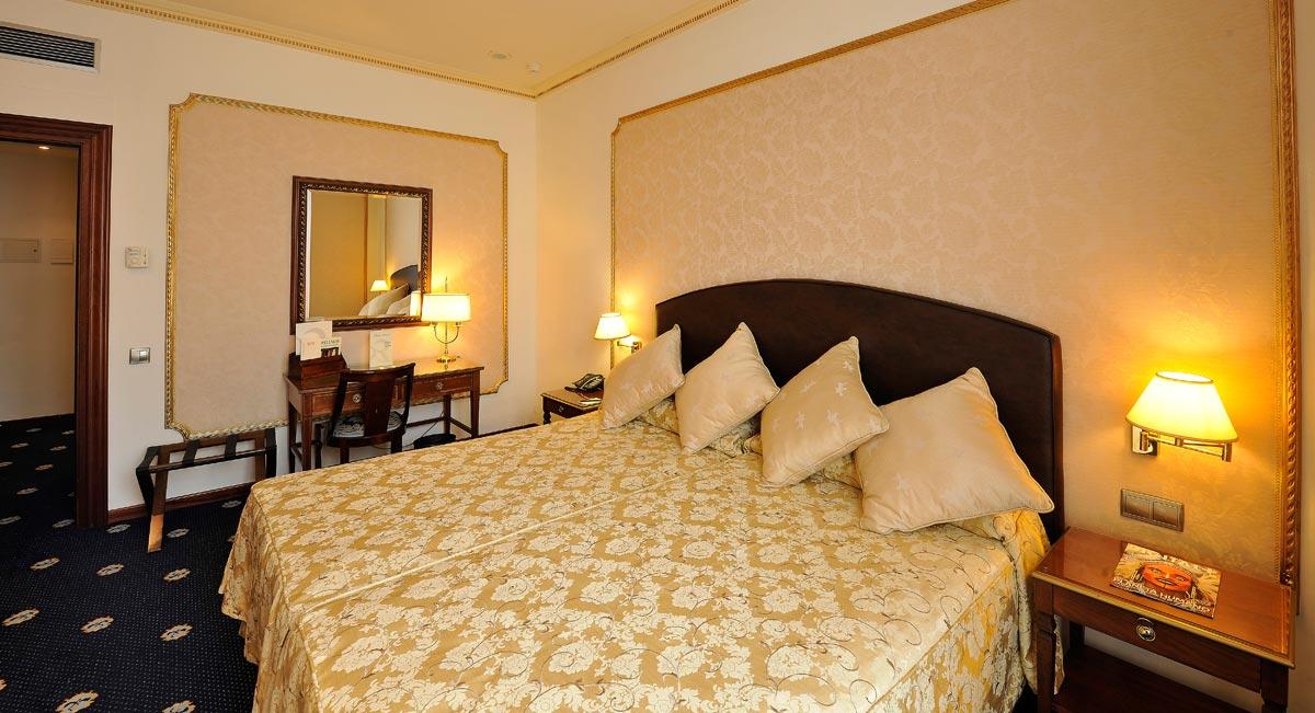 Hotel Roger De Lluria Barcelona Zewnętrze zdjęcie