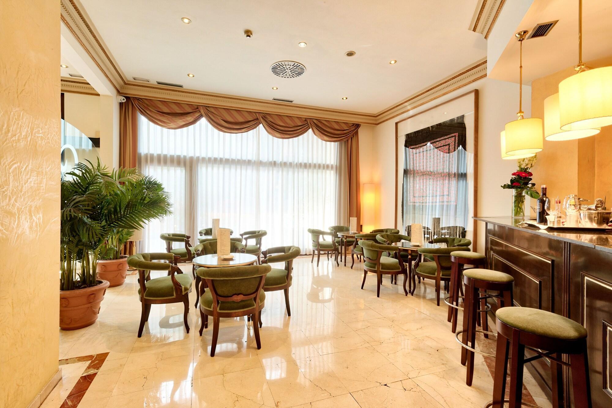 Hotel Roger De Lluria Barcelona Zewnętrze zdjęcie