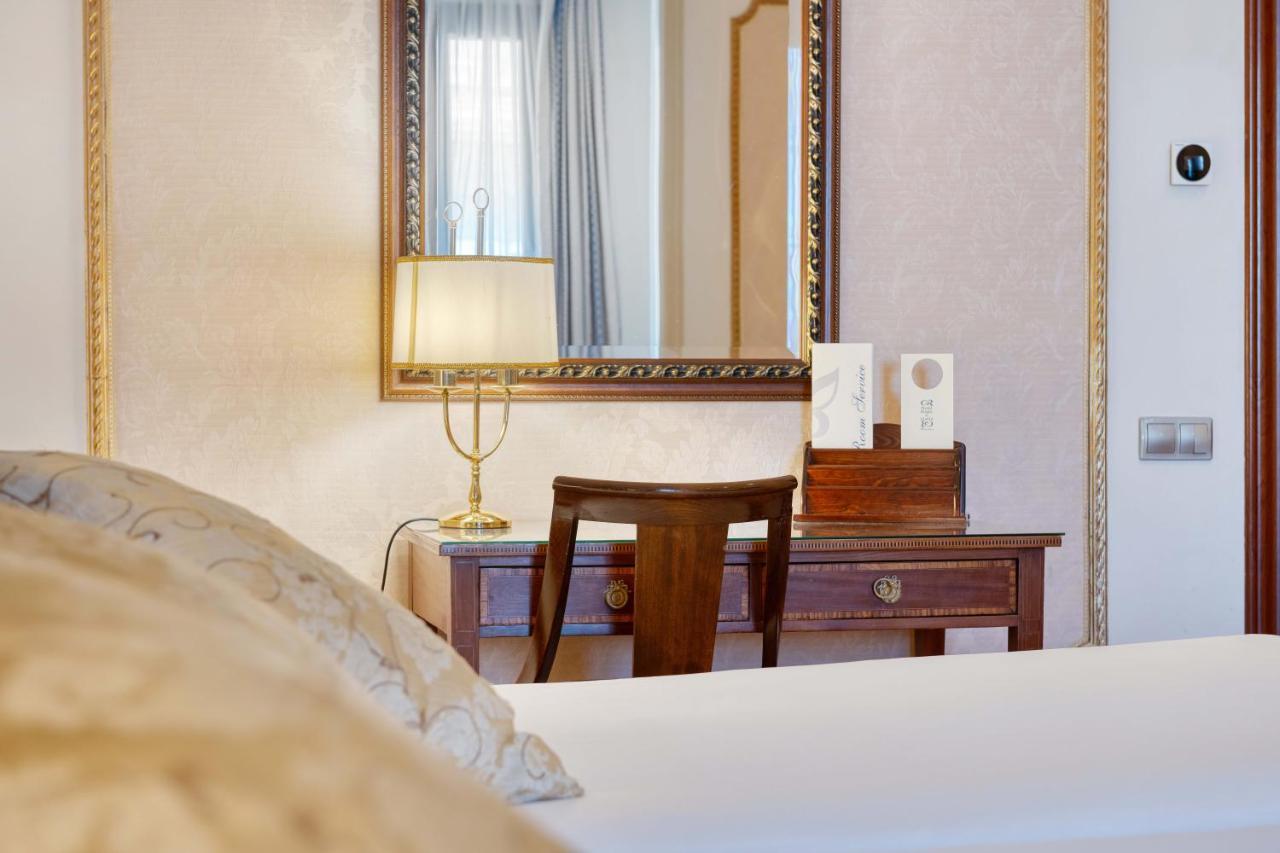 Hotel Roger De Lluria Barcelona Zewnętrze zdjęcie