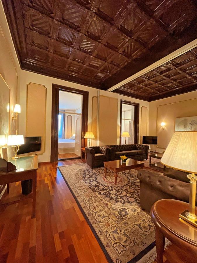 Hotel Roger De Lluria Barcelona Zewnętrze zdjęcie
