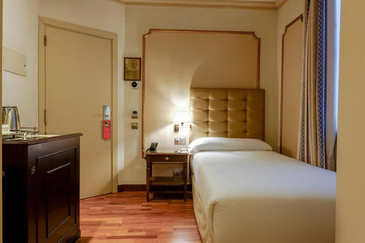 Hotel Roger De Lluria Barcelona Zewnętrze zdjęcie