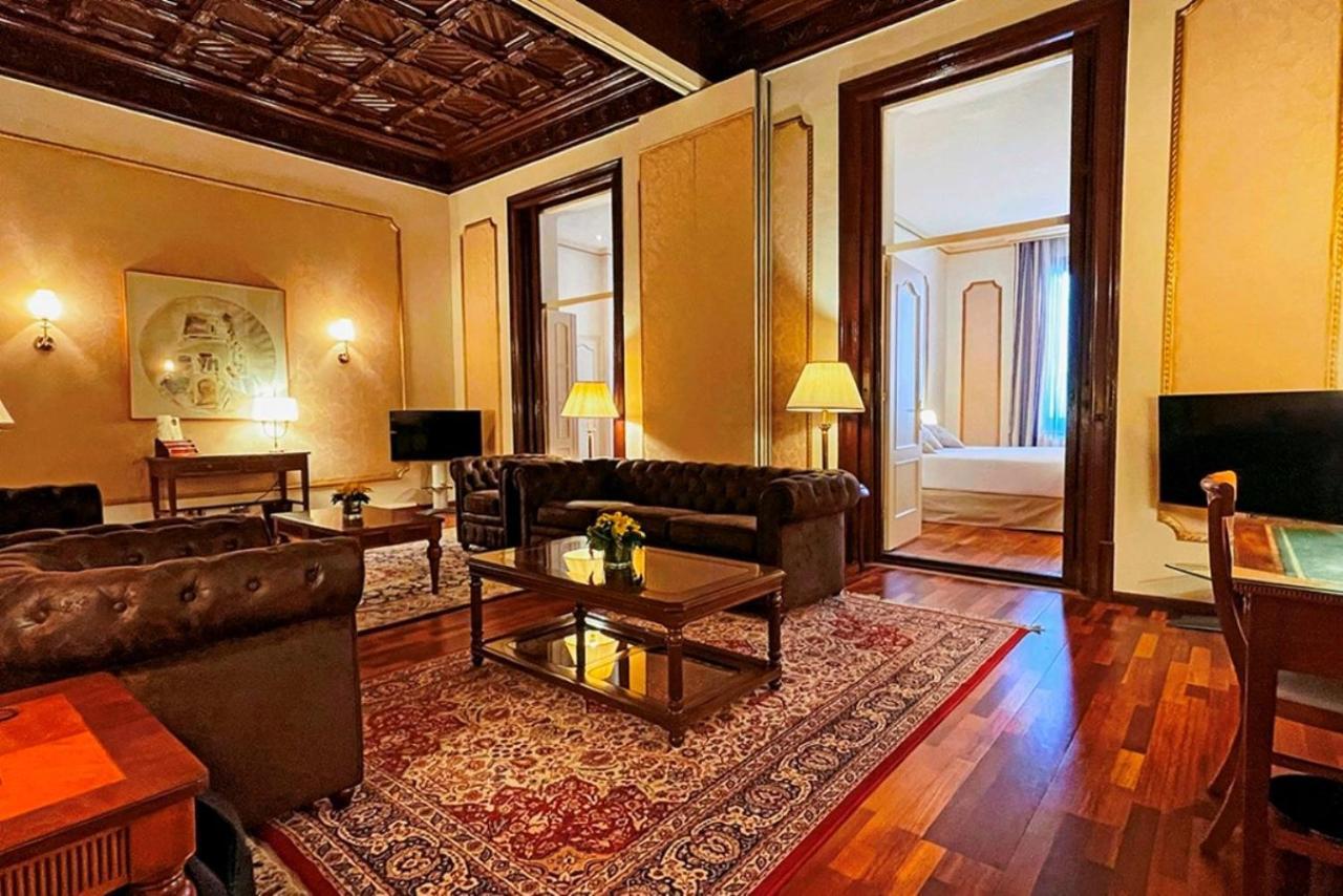 Hotel Roger De Lluria Barcelona Zewnętrze zdjęcie